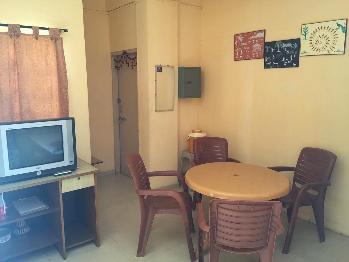 Mtdc Approved Mohiniraj Guest House Nashik Eksteriør billede